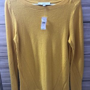 Long sleeve knit sweater